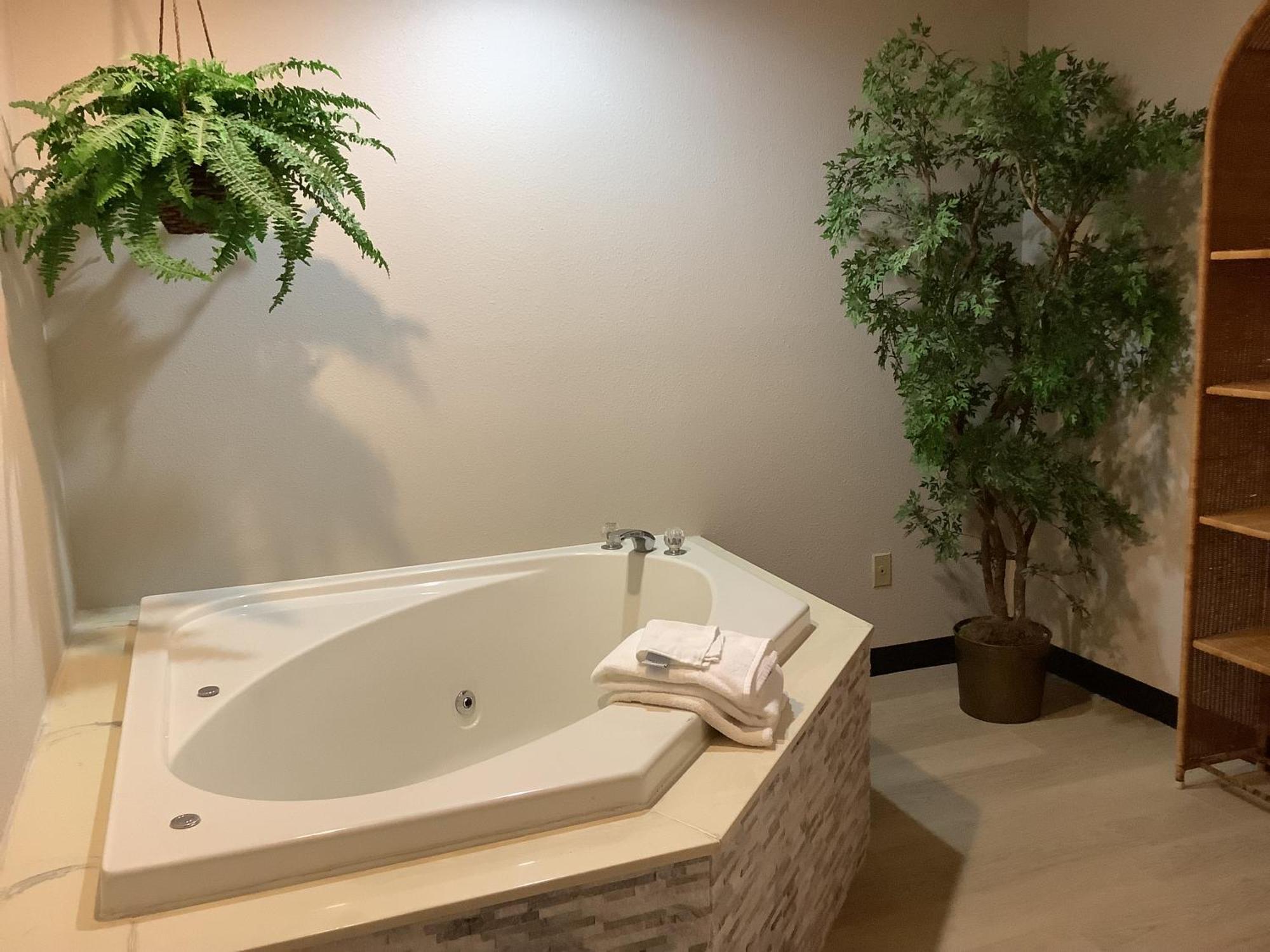 Days Inn By Wyndham Kingdom City Kültér fotó