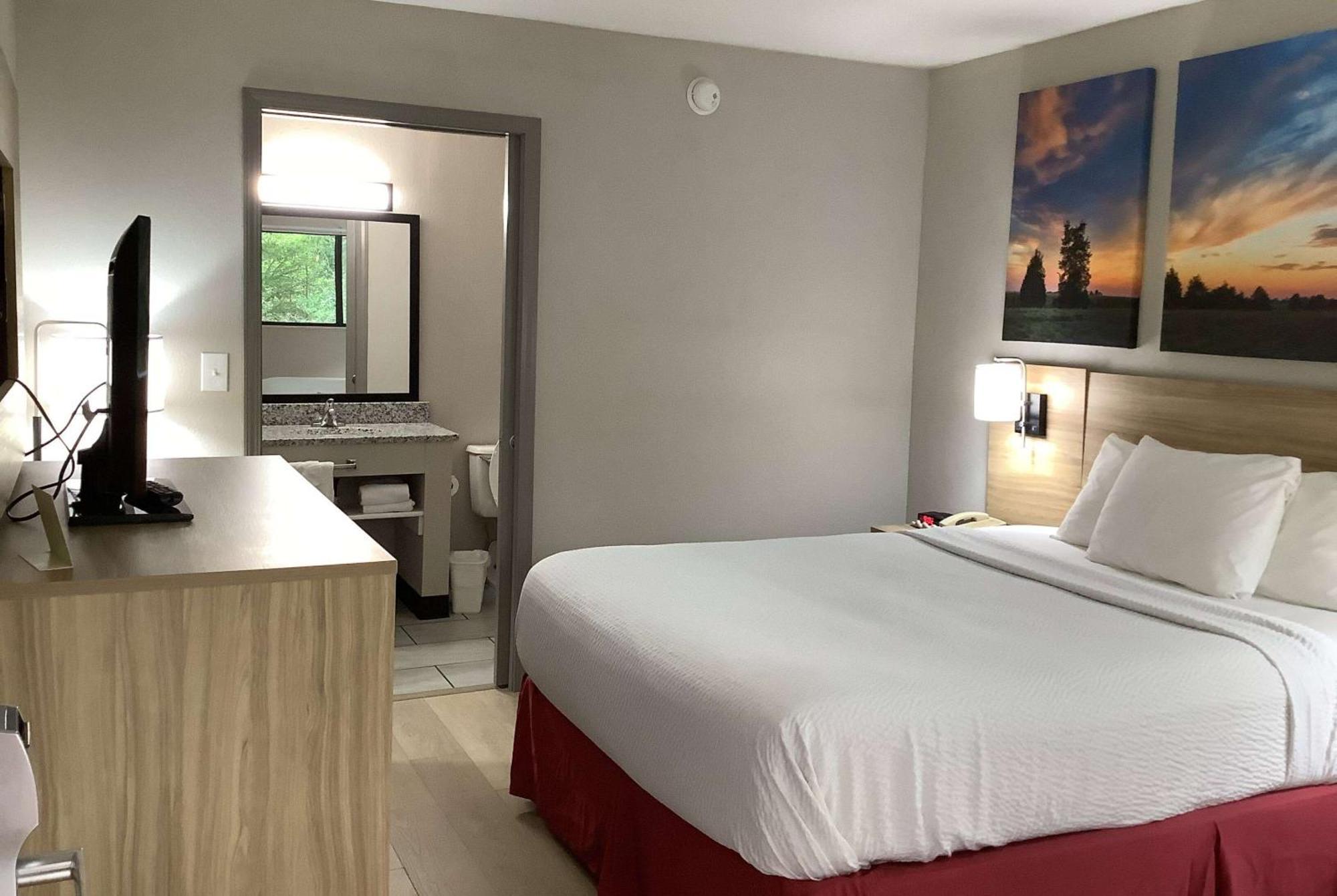 Days Inn By Wyndham Kingdom City Kültér fotó