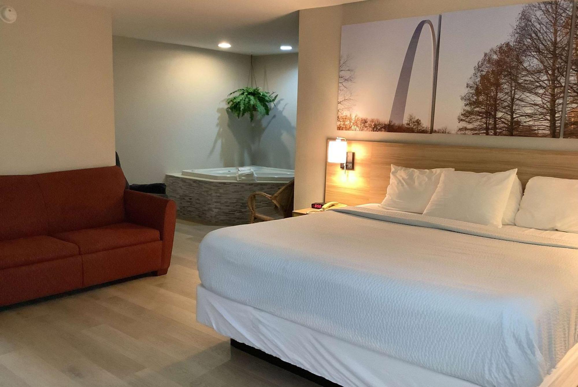 Days Inn By Wyndham Kingdom City Kültér fotó